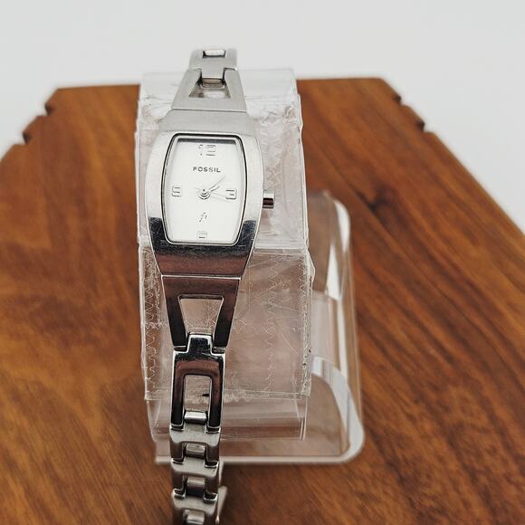 Fossil Women's Silver Tone Minimalist Watch Simple Link Contemporary ES-9381 - Picture 1 of 7